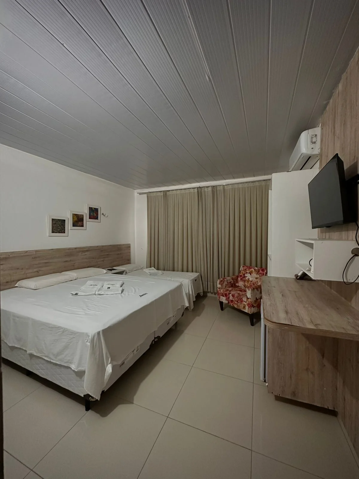 Suíte Triplo - quarto